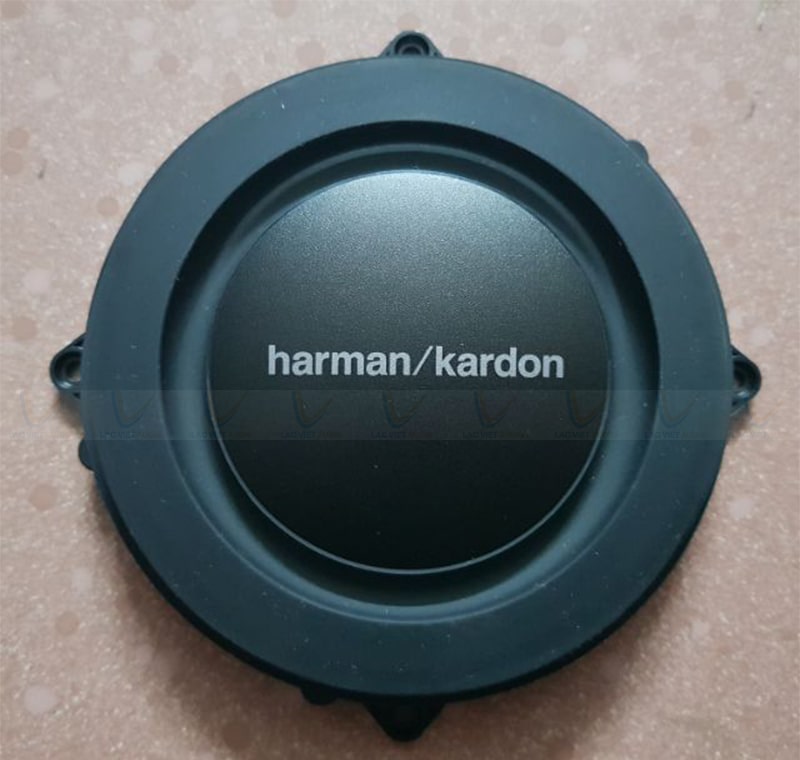 Màng rung cộng hưởng Harman Kardon là một cái tên đã được khẳng định danh tiếng lâu dài