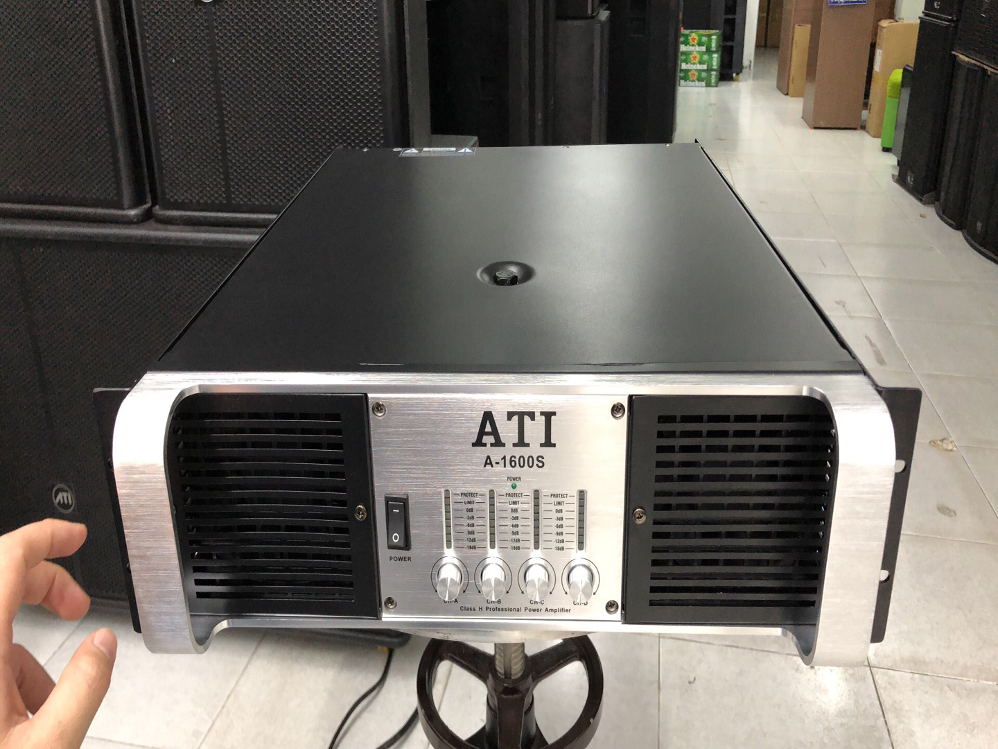 Cục đẩy công suất ATI A-1600S có nhiều đặc điểm nổi bật