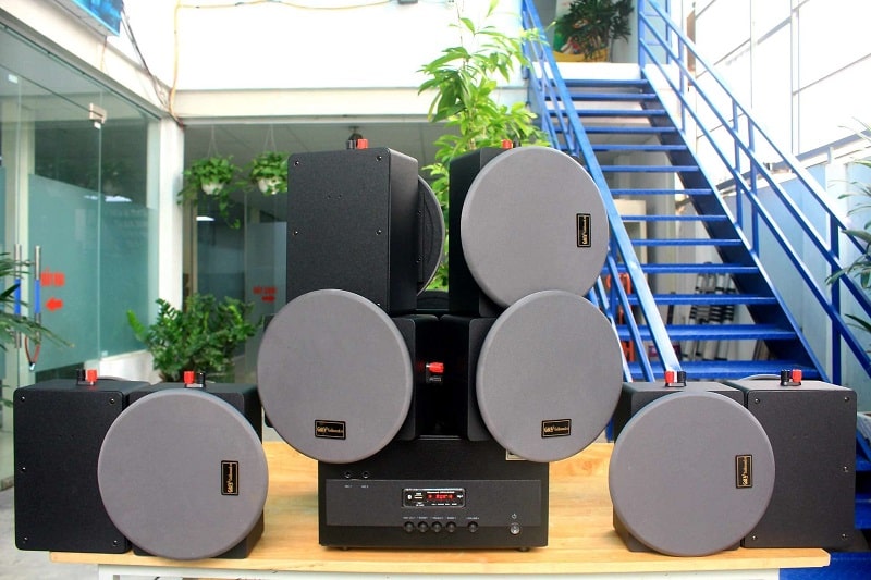 Các đơn bị cung cấp thiết bị âm thanh muốn bán đi hàng tồn kho để thu hồi vốn mua sản phẩm khác.