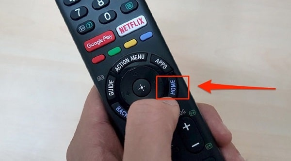 Bấm vào phím home để truy cập vào giao diện của TV